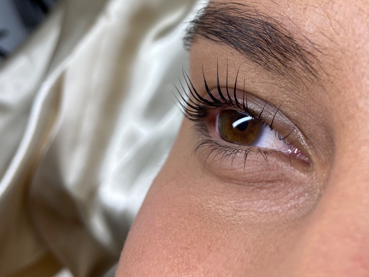 Aranyos Dorina Szempilla Stylist - Koreai szempilla lifting